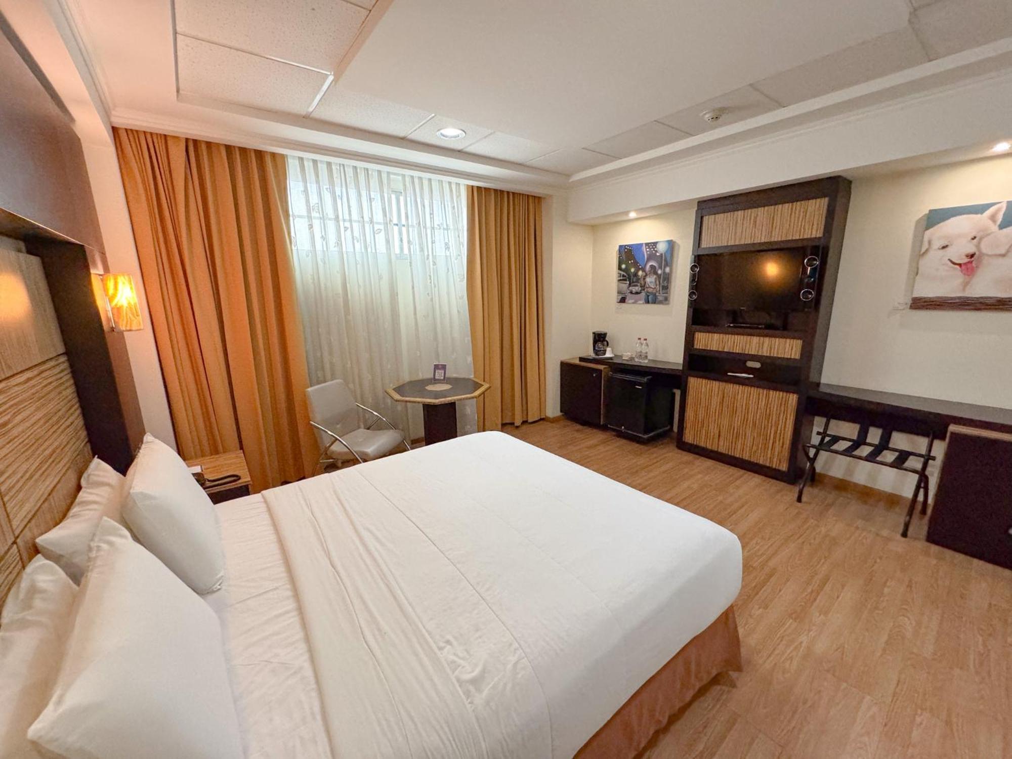 Gh Galeria Hotel Гуаякиль Экстерьер фото